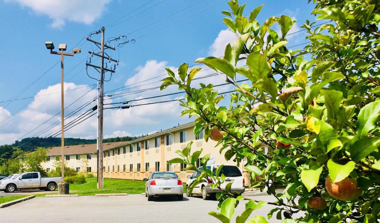 Super 8 By Wyndham Clearfield Exterior foto